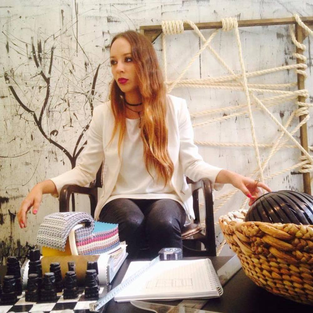 Meet your Posher, Elisa
